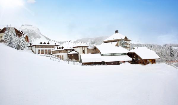 Schneebedeckte Anlage