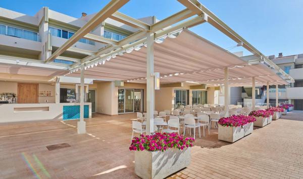 Bar mit Outdoorbereich