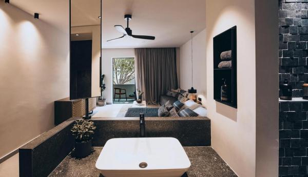 Waschbecken im Zimmer