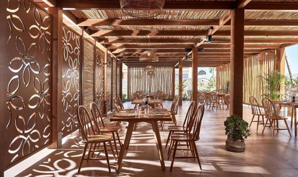 Tische im Restaurant