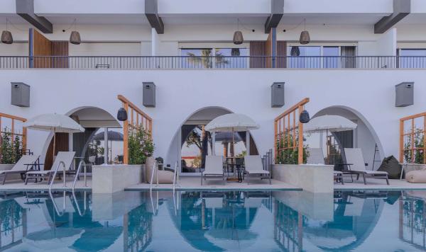 Swim up Zimmer Pool
