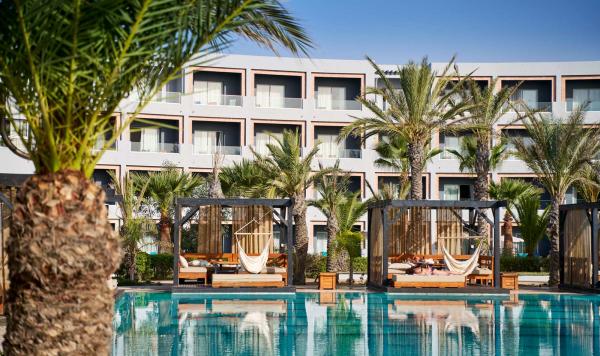 Daybeds am Pool
