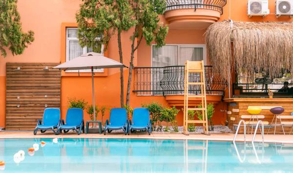 Poolbar