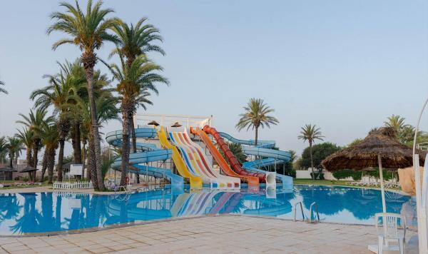 Wasserrutschen im Pool