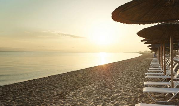 Strand mit Sonnenuntergang