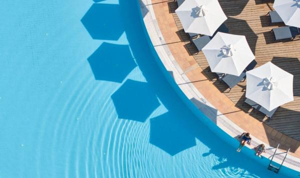 Hauptpool Luftaufnahme