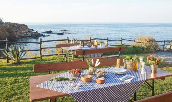 Barbeque By The Beach