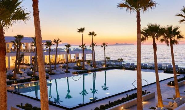 Aussenansicht am Abend