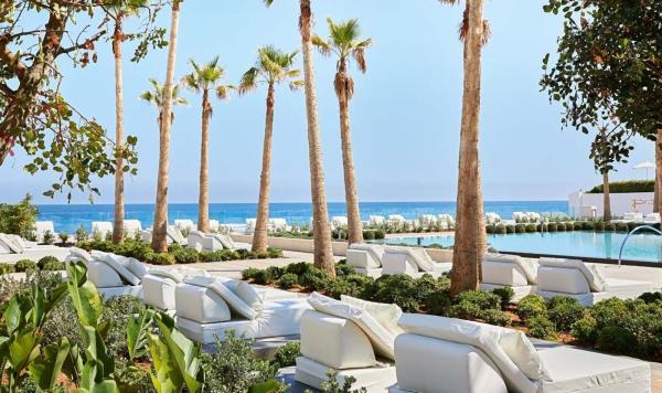 New Grand Pool and Lounge Area