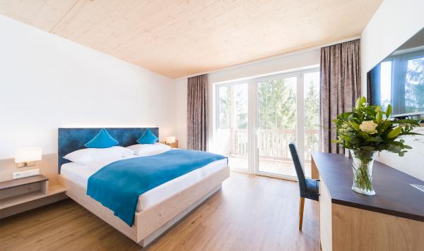 Doppelzimmer mir Verbindungstuer Neubau