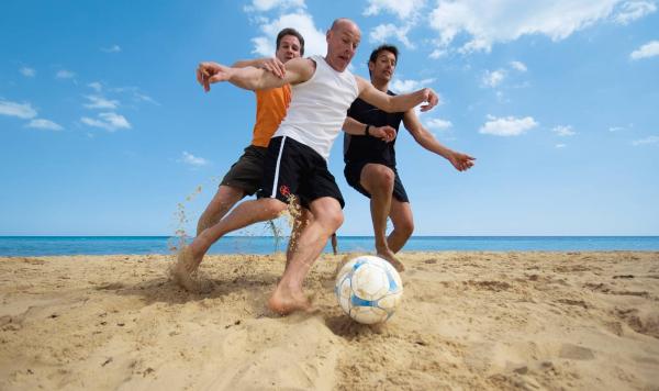 Fußball am Strand