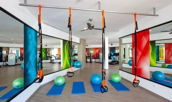 Modernes Fitnessstudio