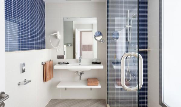 Wohnbeispiel Badezimmer im Doppelzimmer Standard