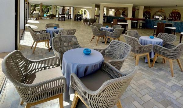 Sitzgelegenheiten Poolbar