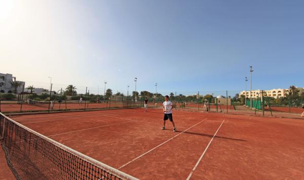 Tennis spielen