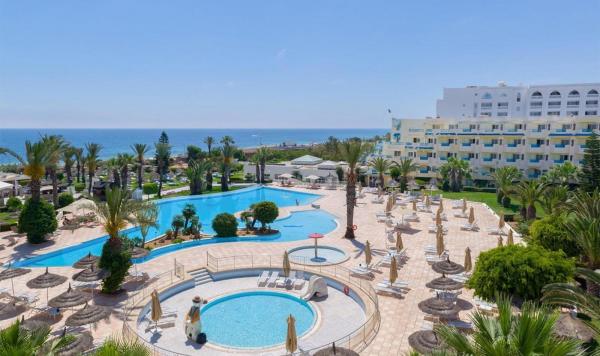 Outdoor Pool Luftaufnahme