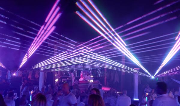 Tolle Atmosphäre bei Lasershow