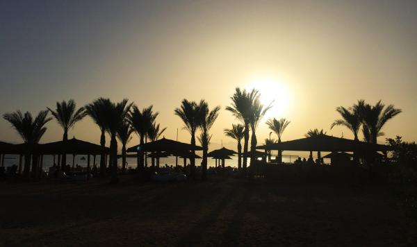 Sonnenuntergang über dem Roten Meer