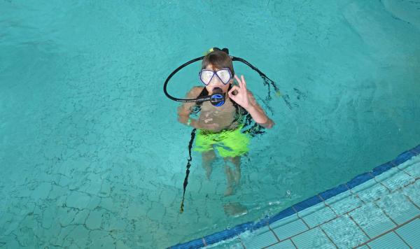 Tauchkurs im Pool