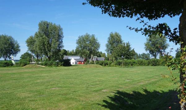 Große Wiesenfläche