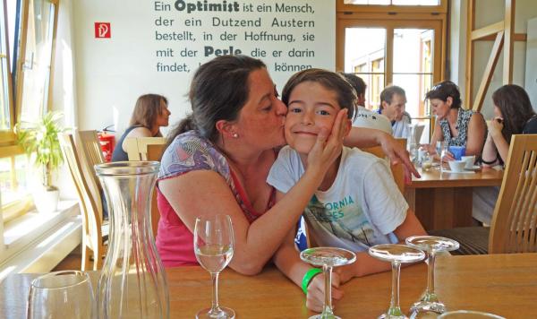 Cluburlaub Mitarbeiterin mit Sohn