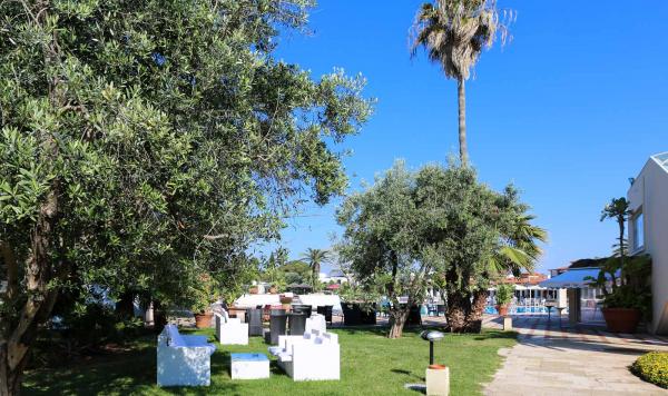 Blick auf die Gartenanlage