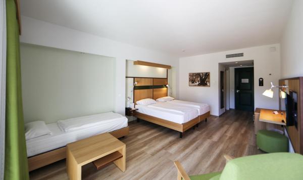 Wohnbeispiel mit Doppel- und Einzelbett