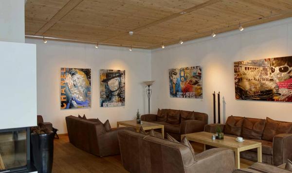 Sitzecke vor dem Kamin