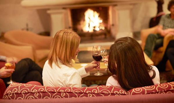 Wein trinken in der Alpenrose