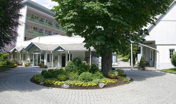 Einfahrt Robinson Landskron