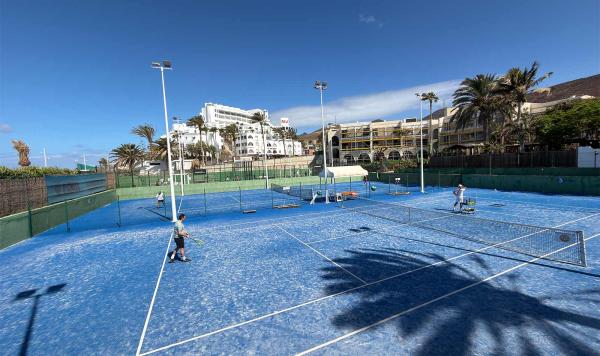 Neuer Tennisplatz
