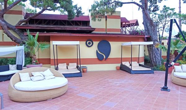 Balinesische Betten und Liegemöglichkeiten