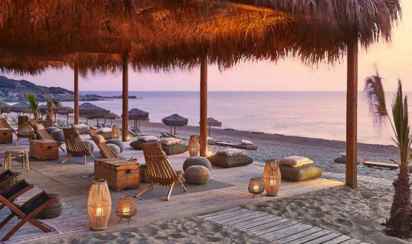 Gemütliche Atmosphäre in der Oasis Beachbar