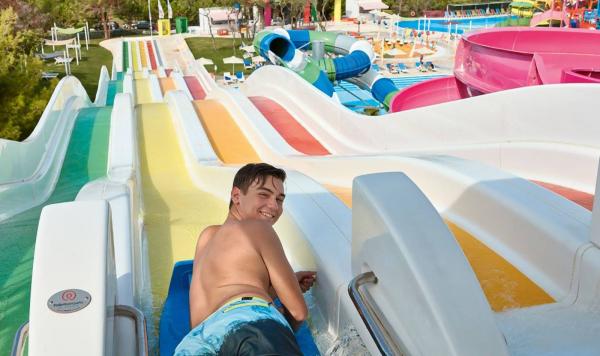 Wasserrutschen im Aquapark