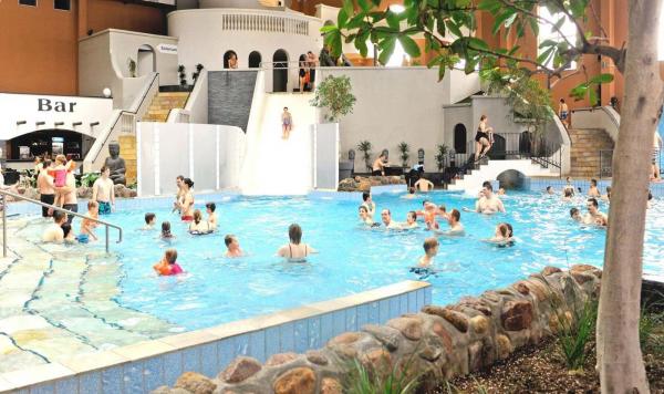 Tropisches Erlebnisbad