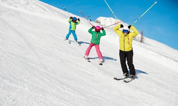 Skifahren mit der ganzen Familie