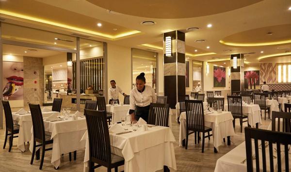 Hauptrestaurant im Palace Riviera Maya