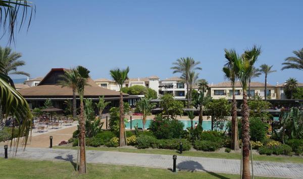 Blick auf Clubanlage