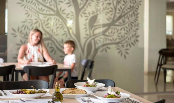 Tisch im Buffetrestaurant