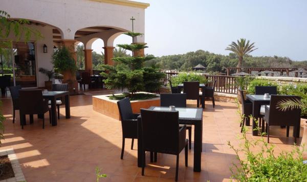 Restaurant mit Strandblick