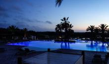 Sonnenuntergang über dem Pool