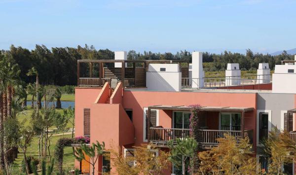 Seitenansicht von Clubanlage