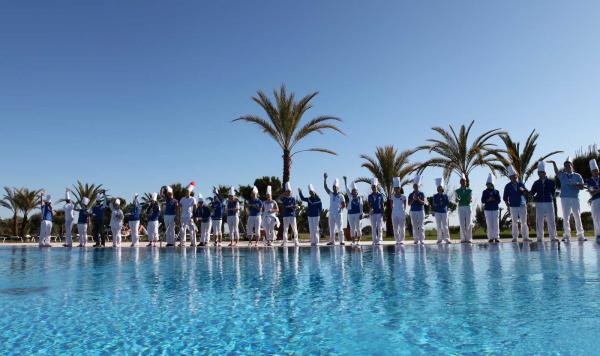 Robinson Team am Pool