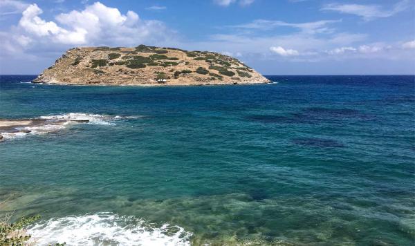 Kleine, vorgelagerte Insel