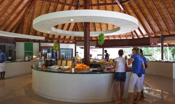 Buffet im Hauptrestaurant