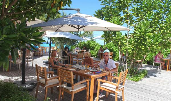 Essen auf Außenterrasse