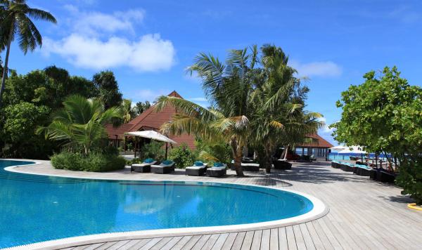 Pool im Robinson Club Maledives