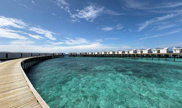 ROBINSON Maldives mit den neuen Wasserbungalow