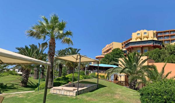 Daybeds auf der Wiese