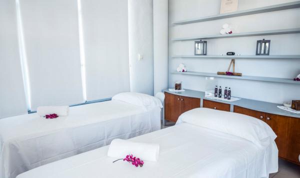 Behandlungsbetten im Wellnessbereich